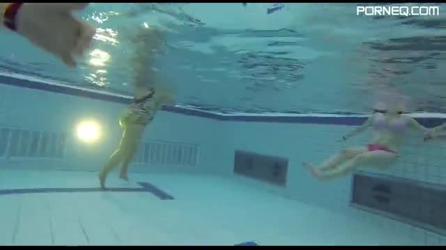 Handjob underwater 3 Underwater
